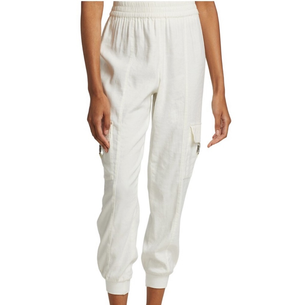 Alice + Olivia ‼️ SALE‼️ Neta Cargo Pants in White –– NWT